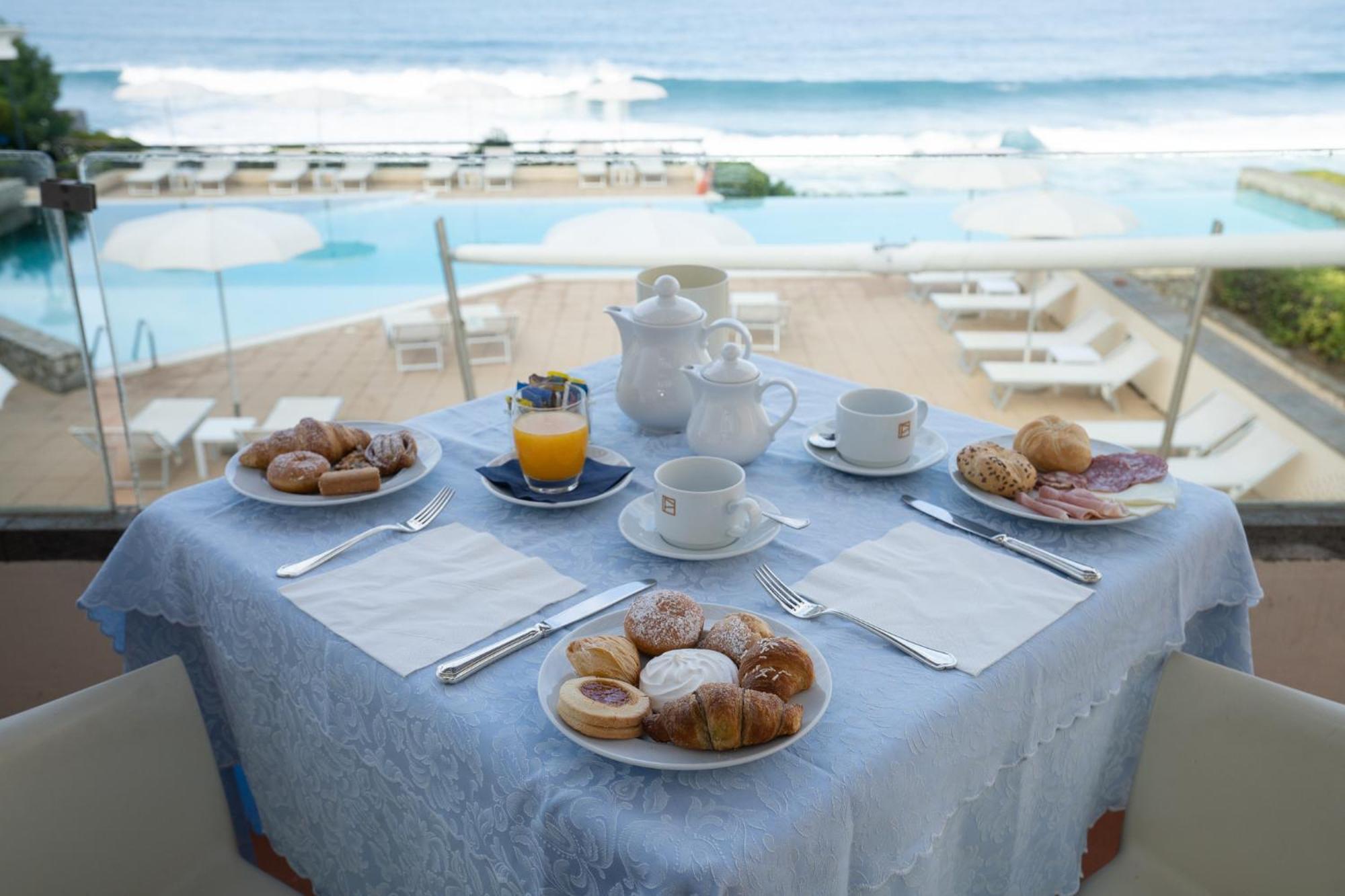 Grand Hotel San Pietro Палинуро Экстерьер фото